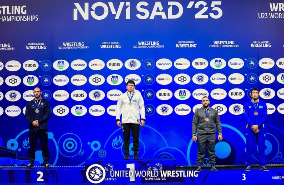 آرش یوشیدا1