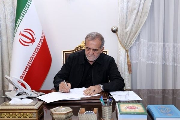 پزشکیان قهرمانی تیم ملی کشتی فرنگی را تبریک گفت