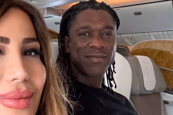 سیدورف، بازیکن پیشین رئال مادرید به همراه همسر ایرانی‌اش در تهران