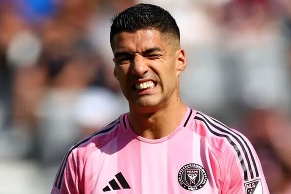 محرومیت لوئیس سوآرس به دلیل رفتار زشتش

