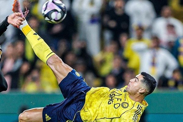 گل آکروباتیک و زیبای کریس رونالدو در ۴۰ سالگی