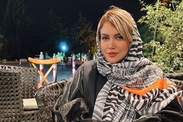 یادبود استقلال برای سالگرد درگذشت سارا طاووسی