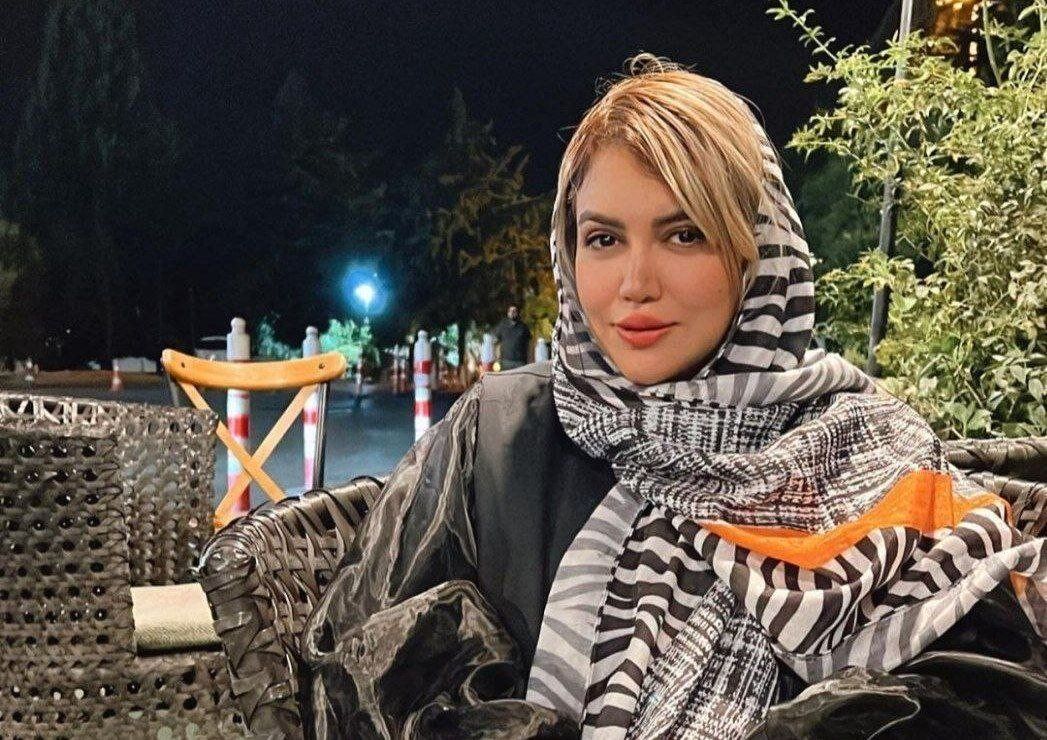 یادبود استقلال برای سالگرد درگذشت سارا طاووسی