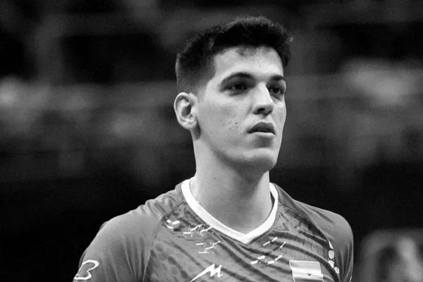 بهترین بازیکن جهان برای صابر کاظمی استوری گذاشت!