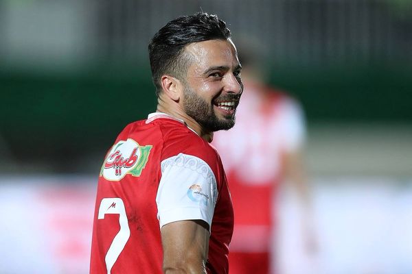 تکل سروش رفیعی در بازی با استقلال خوزستان اخراج داشت؟