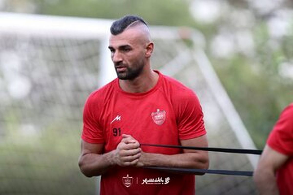 تعطیلات ستاره پرسپولیس با پسرش در استانبول