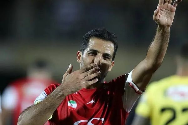 پایان کار وحید امیری با پیراهن شماره 19/ در انتظار خبر بزرگ: الماس پرسپولیس به چه تیمی می‌رود