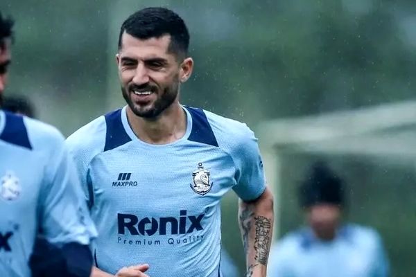 گل زیبای ملوان به استقلال با یک شوت دیدنی/ محمد علی نژاد: از گلی که زدم لذت بردم