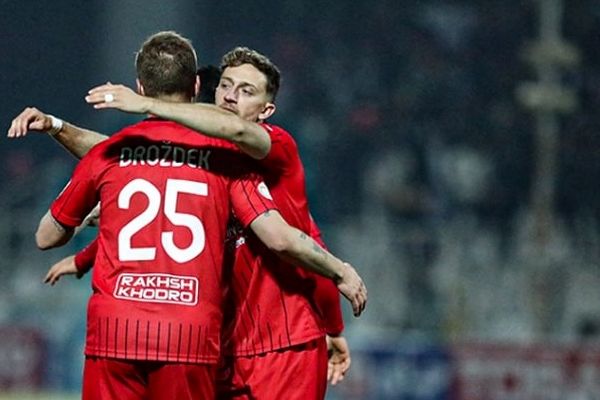 صعود ۶ پله‌ای تراکتور با برتری باارزش مقابل چادرملو/ تساوی آلومینیوم و فجر سپاسی در اراک