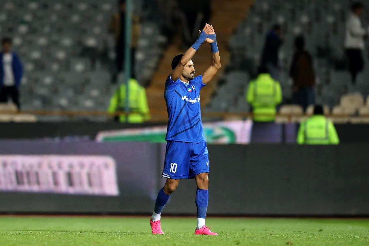 رامین رضاییان هیکل آماده‌اش را به نمایش گذاشت!