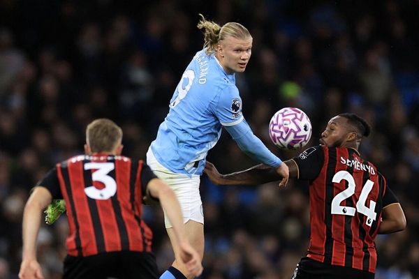 تحقیر بچه غول مقابل غول بزرگ!