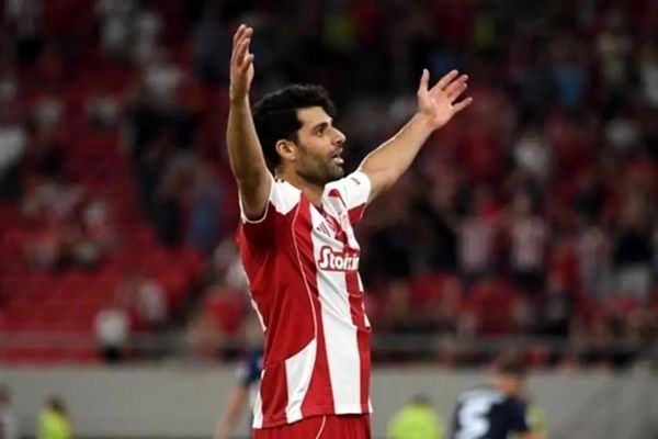 ببینید؛ گل تماشایی و زیرطاقی مهدی طارمی به آریس