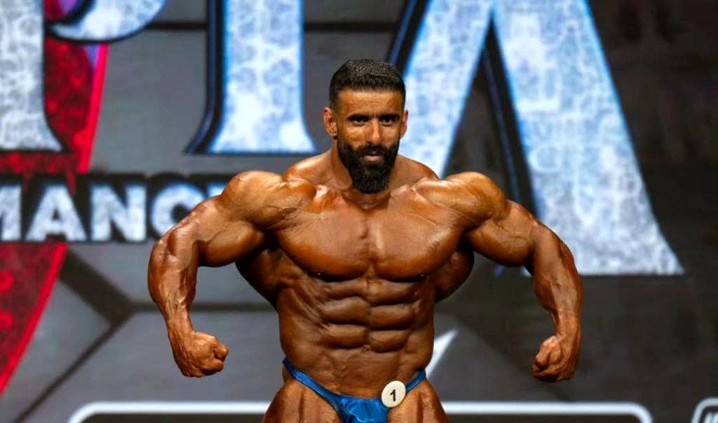 ببینید/ فیگورهای انفرادی و جمعی هادی چوپان و بهروز تابانی در دور مقدماتی مستر المپیا 