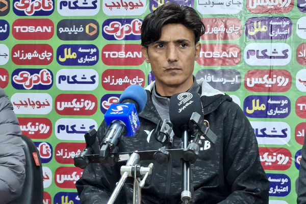 پرسپولیس با کمک داور برد