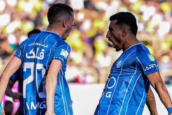 استقلال صدرنشین لیگ برتر شد