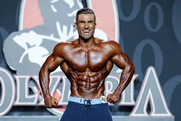 پادشاه بی چون و چرای بدن جهان/ رایان تری برای سومین سال پیاپی قهرمان فیزیک مستر المپیا شد