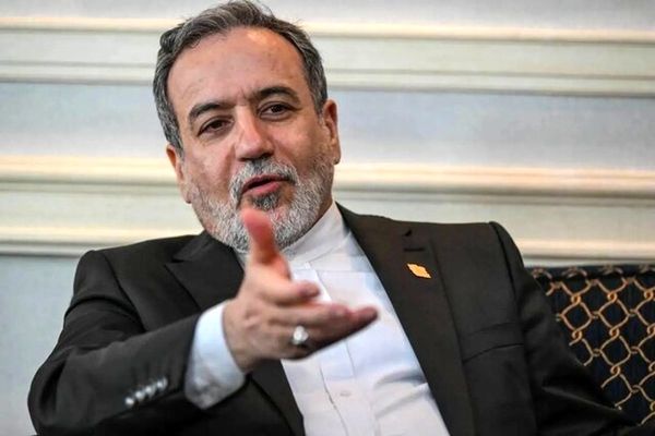 عراقچی: پرسپولیسی ام و لذت فوتبال در کری خواندن است